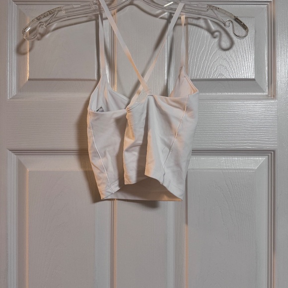 Arie offline white crop tank - Picture 2 of 2